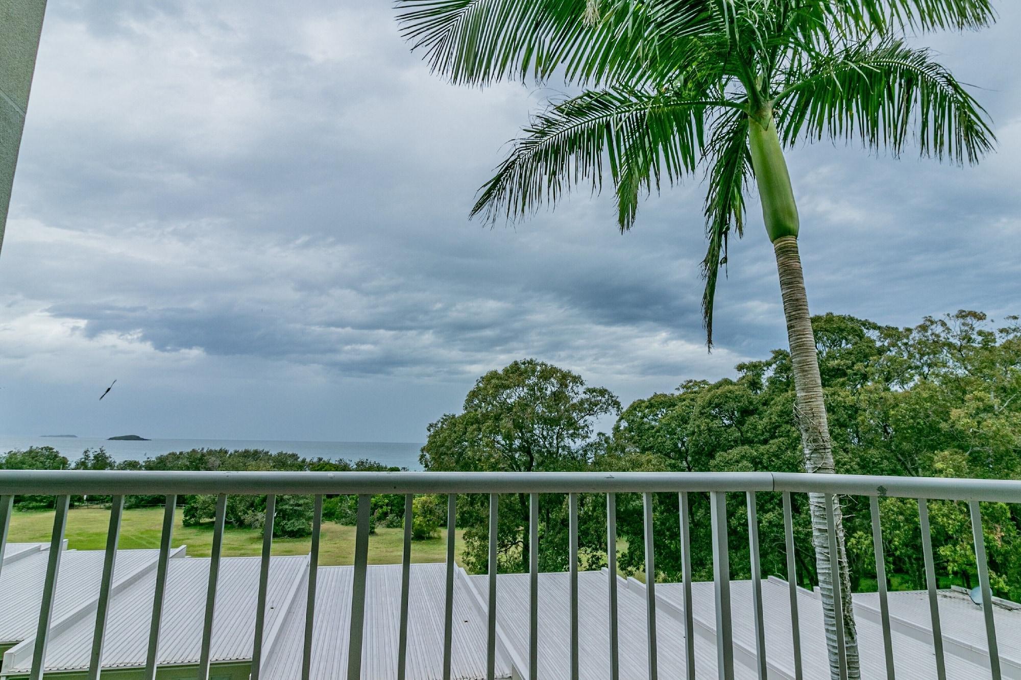 Absolute Beachfront Opal Cove Resort Korora Exterior photo