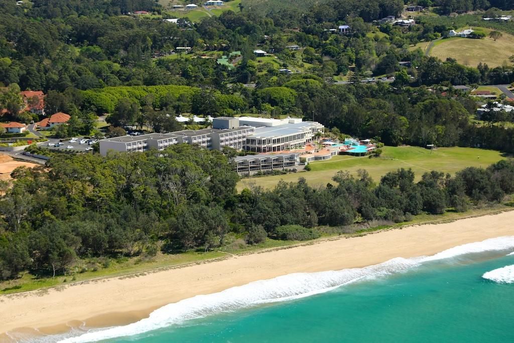 Absolute Beachfront Opal Cove Resort Korora Exterior photo
