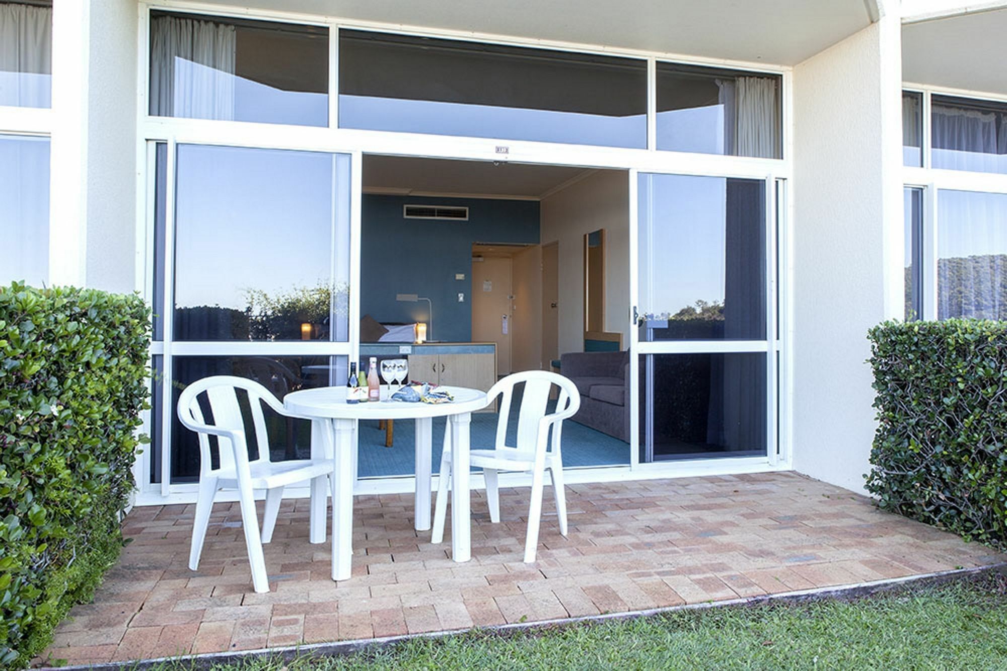 Absolute Beachfront Opal Cove Resort Korora Exterior photo